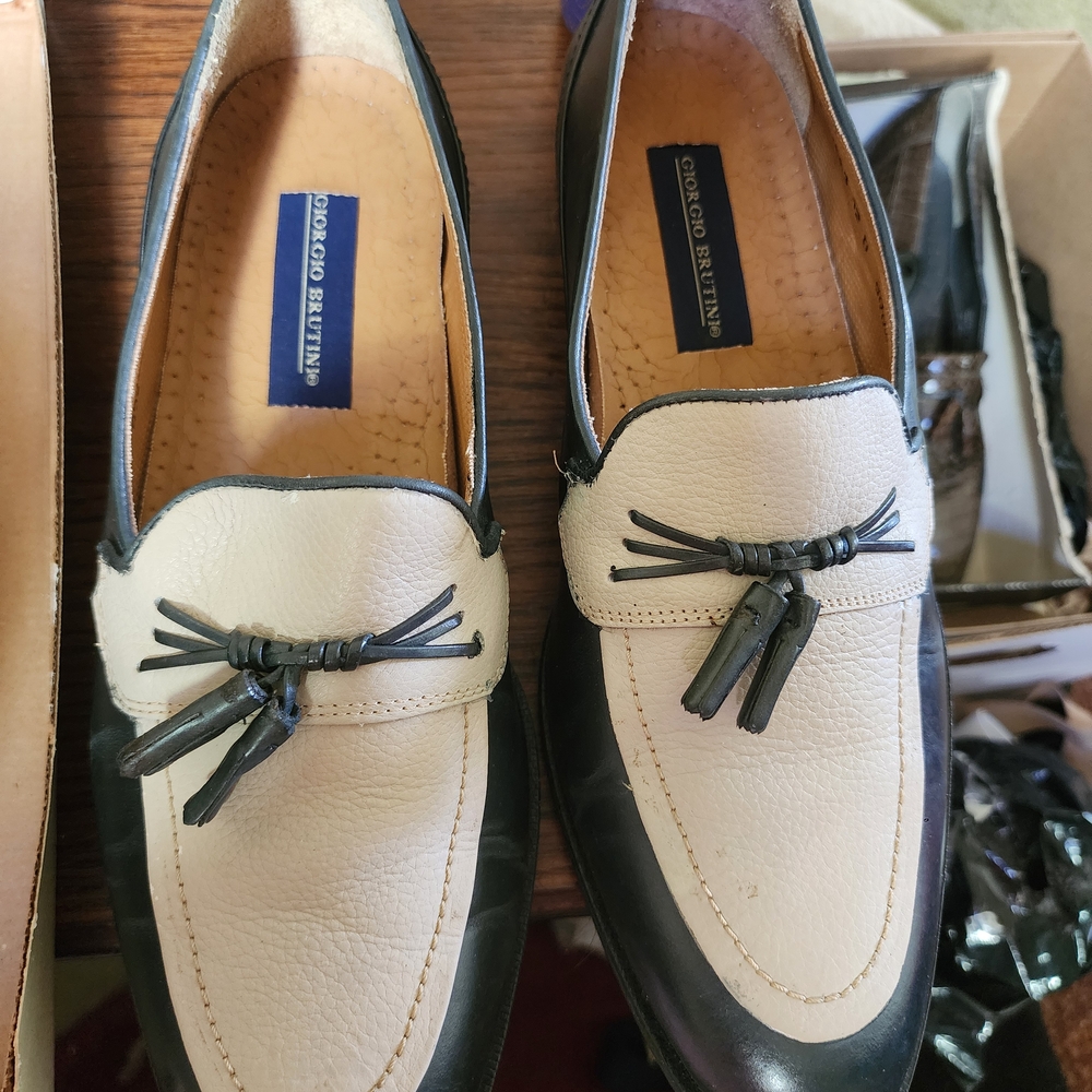 Giorgio Brutini Black and Cream Loafers with Tassels
